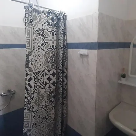 Kerkis Traditional *