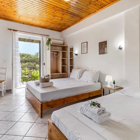 Kerkis Traditional *